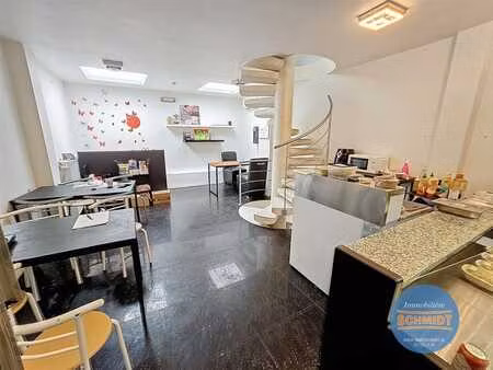 rez com de 50m²