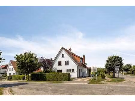 spacieuse villa 4 façades avec jardin à grand-bigard