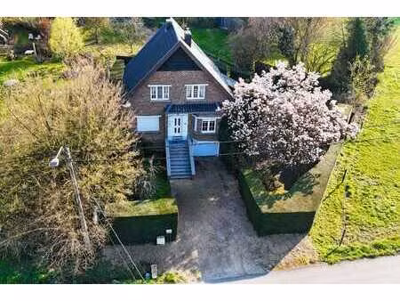 charmante maison avec jardin !