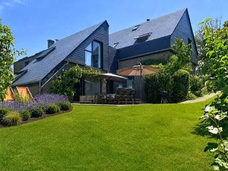 villa d’architecte rénovée et vue panoramique