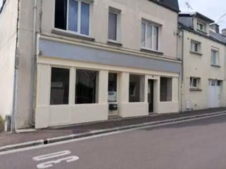 location bureaux et commerces à coutances (50200) : à louer / 47m² coutances