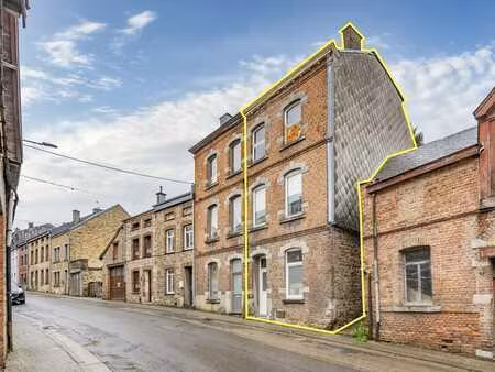 maison à rénover dans le centre ville de saint-hubert