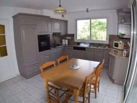 location maison à chaumont-d'anjou (49140) : à louer / 115m² chaumont-d'anjou