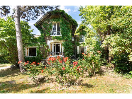 maison de luxe à vendre dans le quartier mocquet