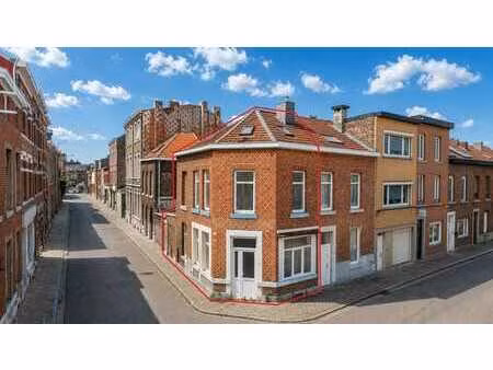 maison à rénover dans le quartier saint-léonard