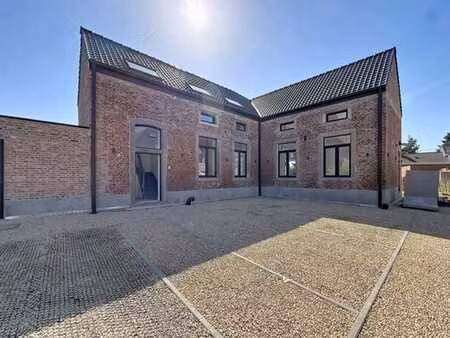 liberchies - maison de +-250m2 rénovée 4 ch - 3 sdb - peb b