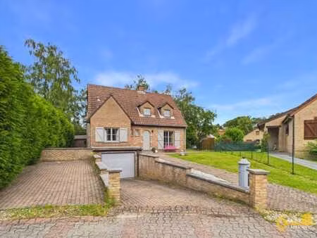 villa 4 chambres + garage et jardin