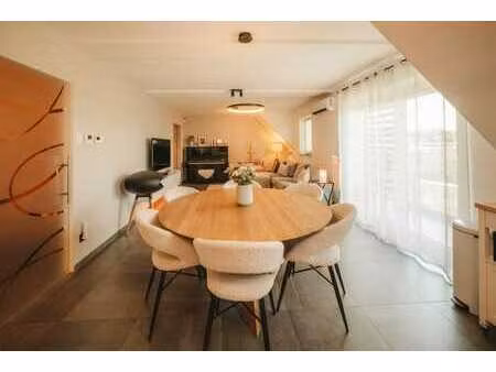 superbe duplex 5 ch. 170 m² climatisé avec parking