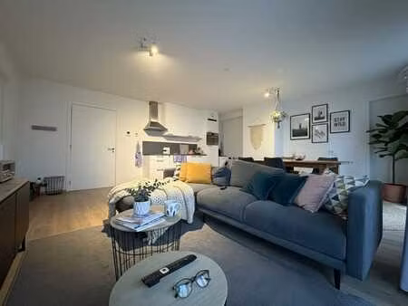 appartement 2 chambres spacieux avec grande terrasse -