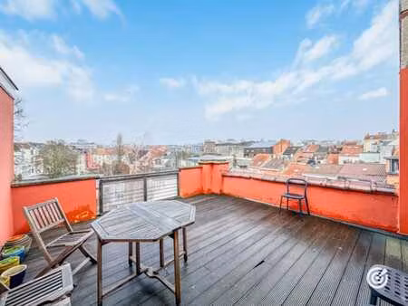 superbe 2 chambres avec grande terrasse!