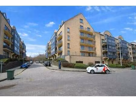 duplex - 3 chambres - terrasse - emplacement de parking