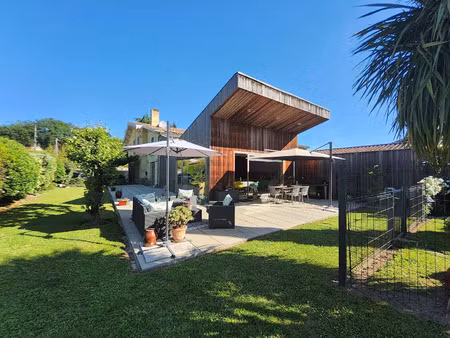 vente maison 8 pièces 236 m² langoiran (33550)