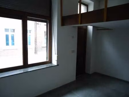studio à louer rue des grignoux à liège (outremeuse)