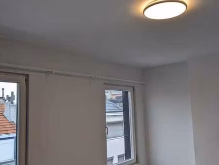 studio (étudiant) spacieux avec cuisine