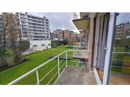 appartement une chambre + terrasse en location à schaerbeek
