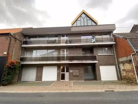 appartement 2 chambres dans résidence proche de la place
