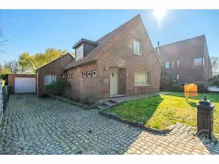 gezellige woning met veel buitenruimte en rustige ligging
