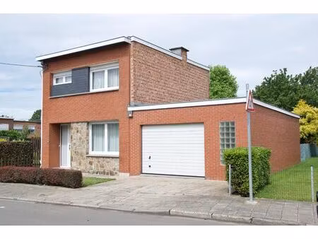 villa à vendre à rue de la ferme 40 ans (vbe39807)