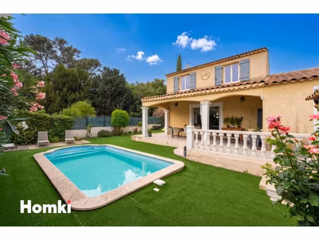 maison de luxe à vendre dans le quartier ganteaume