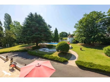 maison de luxe à vendre à montfort-l'amaury