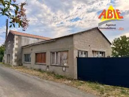 vente maison à petosse (85570) : à vendre / 135m² petosse