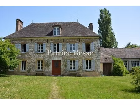 à 80 km de paris  au pied du vexin normand  un ancien prieuré du 18e s.  ses dépendances..
