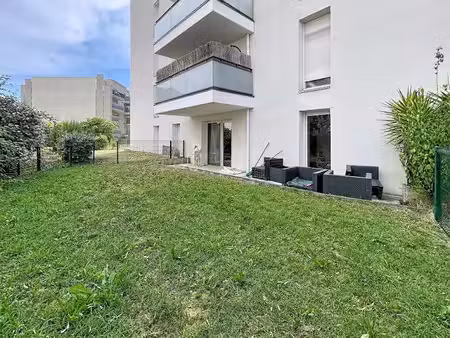 vente appartement 2 pièces 41 m² à bron (69500)  160 000 €