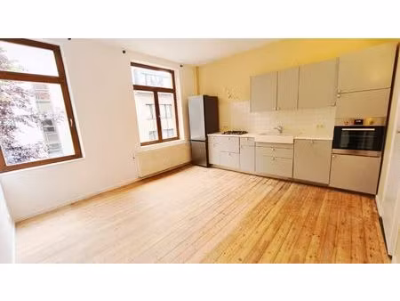 triplex à louer à rue marconi 92 forest (vwd17966)