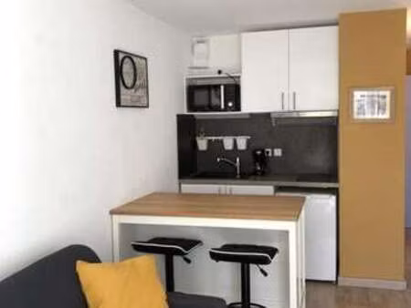location appartement t1 meublé à la rochelle (17000) : à louer t1 meublé / 20m² la rochell