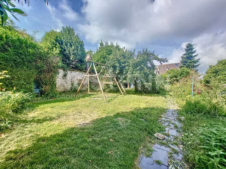 st cyr l'ecole centre ville : maison à louer de 131 m² avec jardin et garage