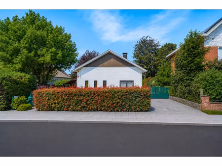 villa à vendre avec garage et terrasse   baulers (vbe39726)