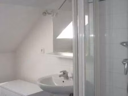 location appartement t1 à rouen vieux-marché - st eloi (76000) : à louer t1 / 15m² rouen v