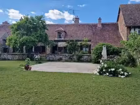 location maison meublé à chennebrun (27820) : à louer meublé / 128m² chennebrun