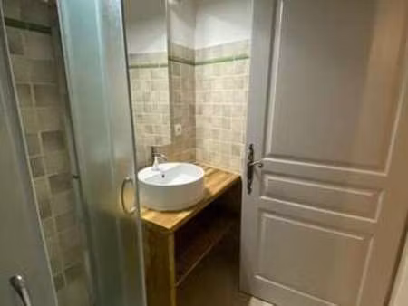 location appartement t1 à sainte-cécile-les-vignes (84290) : à louer t1 / 26m² sainte-céci