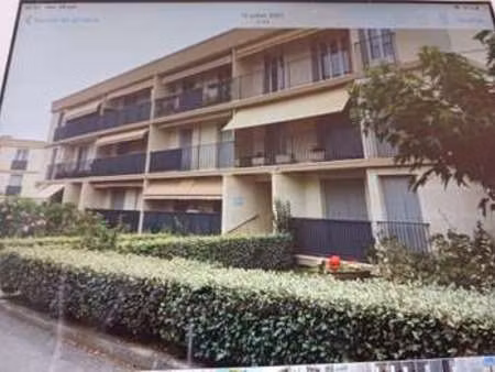 location appartement 4 pièces à aix-en-provence (13080) : à louer 4 pièces / 70m² aix-en-p