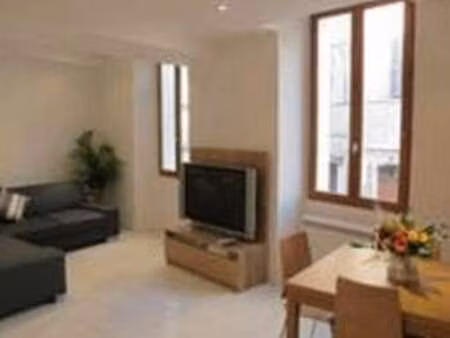 location appartement 2 pièces meublé à antibes (06160) : à louer 2 pièces meublé / 42m² an