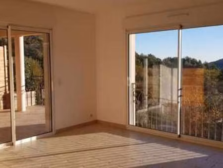 location appartement 2 pièces aux adrets-de-l'estérel (83600) : à louer 2 pièces / 44m² le