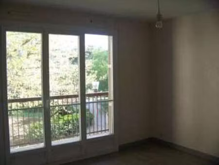 location appartement 2 pièces à aix-en-provence (13080) : à louer 2 pièces / 50m² aix-en-p