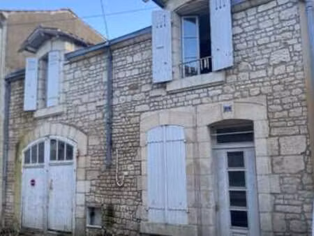 vente appartement 5 pièces à luçon (85400) : à vendre 5 pièces / 68m² luçon