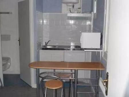 location appartement t1 meublé à sarlat-la-canéda (24200) : à louer t1 meublé / 20m² sarla