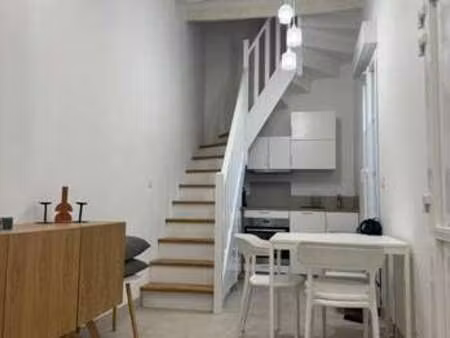 location appartement 2 pièces meublé à nîmes (30000) : à louer 2 pièces meublé / 33m² nîme