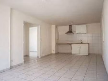 location appartement 2 pièces à béziers (34500) : à louer 2 pièces / 45m² béziers