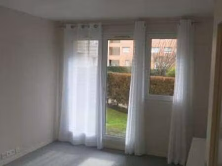 location appartement t1 à cergy (95000) : à louer t1 / 18m² cergy