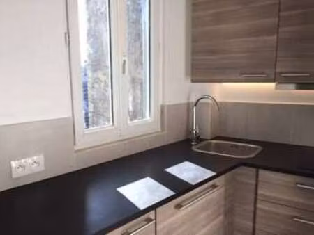 location appartement t1 à paris 18e (75018) : à louer t1 / 26m² paris 18e