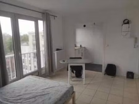 location appartement t1 meublé à clichy (92110) : à louer t1 meublé / 31m² clichy