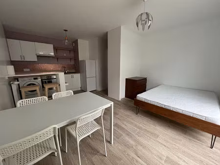 studio meublé de 33m²
