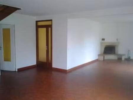 location maison à boissise-le-roi (77310) : à louer / 131m² boissise-le-roi