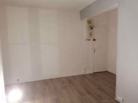 location appartement t1 à dourdan (91410) : à louer t1 / 23m² dourdan
