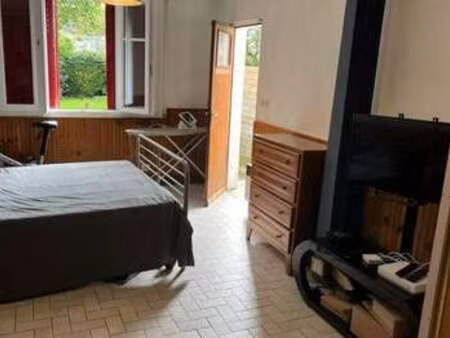 location appartement t1 meublé à saint-cyr-l'école (78210) : à louer t1 meublé / 38m² sain