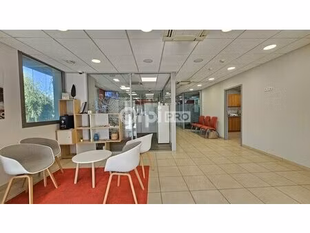 location bureaux 235 m²